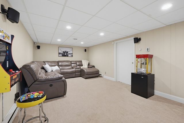 15 Calvin Rd, North Attleboro, MA 02760