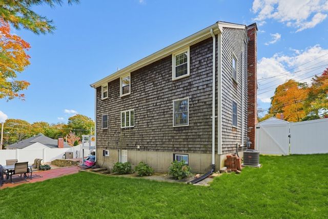 15 Calvin Rd, North Attleboro, MA 02760