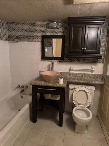 5353 Richmond Avenue 4, Houston, TX 77056