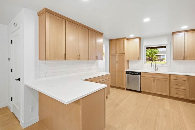 872 Morrison Avenue, Medford, OR 97504