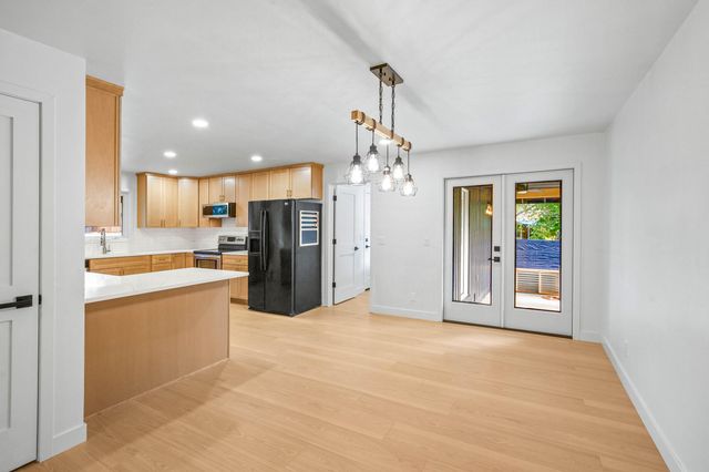 872 Morrison Avenue, Medford, OR 97504