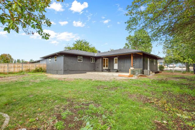 872 Morrison Avenue, Medford, OR 97504