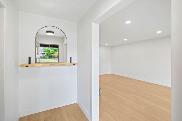 872 Morrison Avenue, Medford, OR 97504