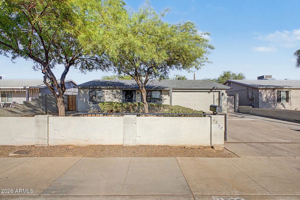 4657 N 79TH Drive, Phoenix, AZ 85033 — exterior