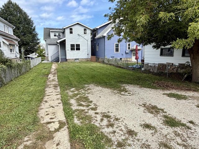 3633 E Martin AVENUE, Cudahy, WI 53110