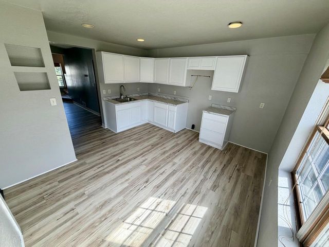 3633 E Martin AVENUE, Cudahy, WI 53110