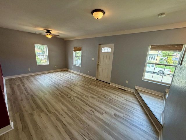 3633 E Martin AVENUE, Cudahy, WI 53110
