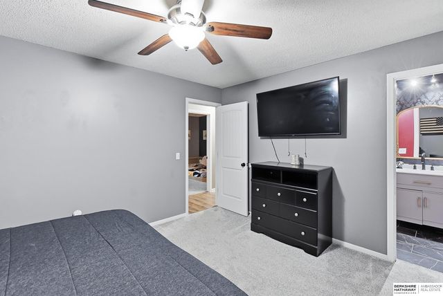 4917 N 106th Street, Omaha, NE 68134