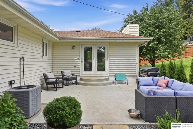 4917 N 106th Street, Omaha, NE 68134