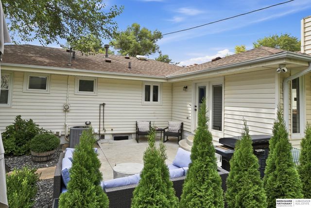 4917 N 106th Street, Omaha, NE 68134