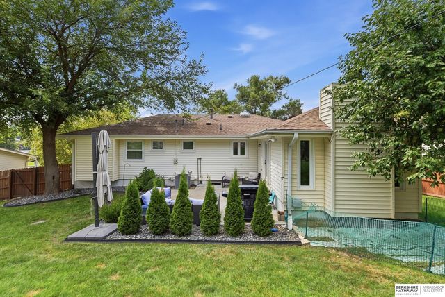 4917 N 106th Street, Omaha, NE 68134