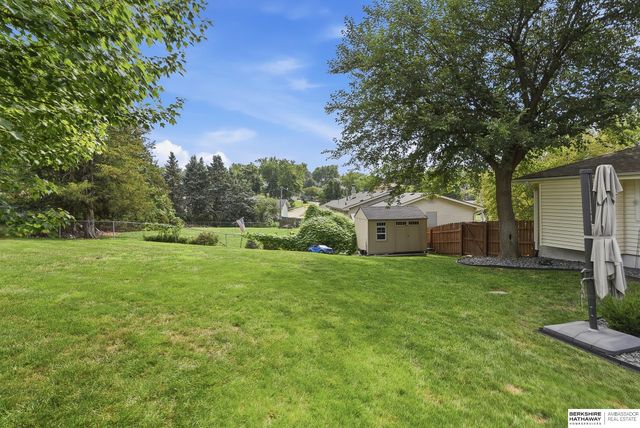 4917 N 106th Street, Omaha, NE 68134