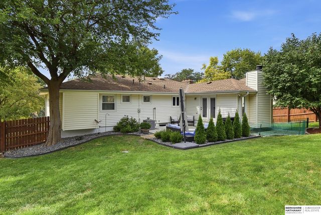 4917 N 106th Street, Omaha, NE 68134