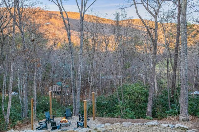 90 Indian Mound Trail, Fairview, NC 28730