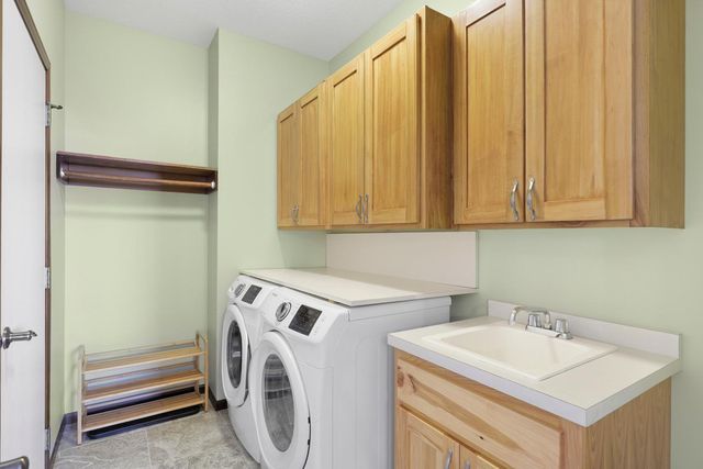 6719 Palm Street, Hugo, MN 55038