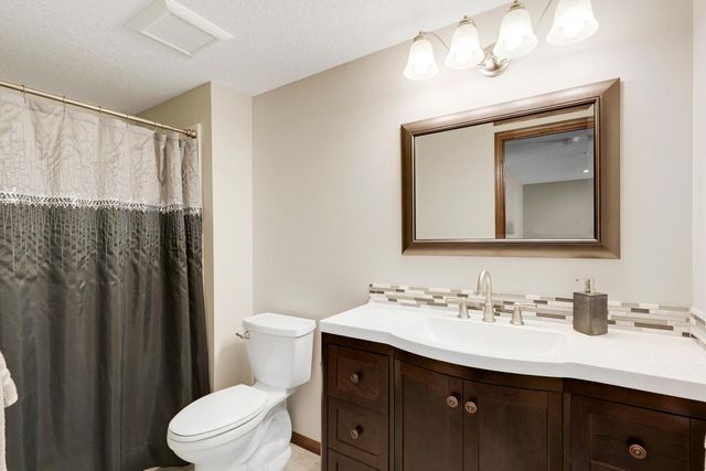 6719 Palm Street, Hugo, MN 55038