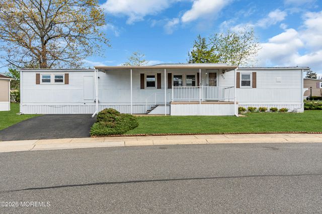 845 Anvil Way, Toms River, NJ 08755
