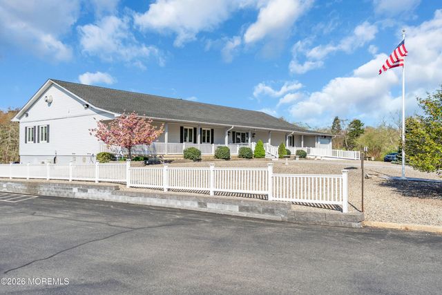 845 Anvil Way, Toms River, NJ 08755