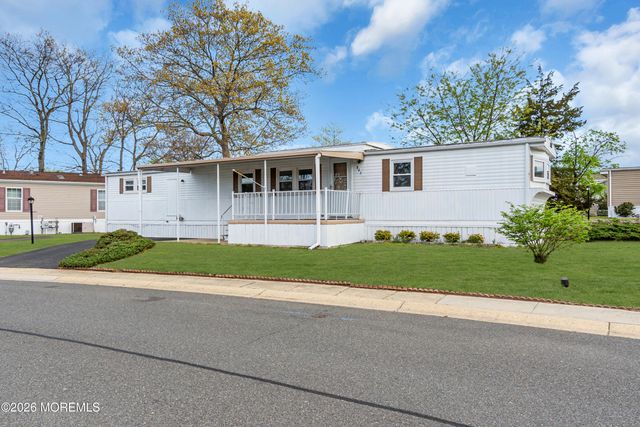 845 Anvil Way, Toms River, NJ 08755