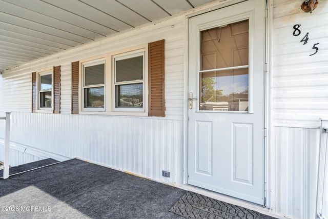845 Anvil Way, Toms River, NJ 08755