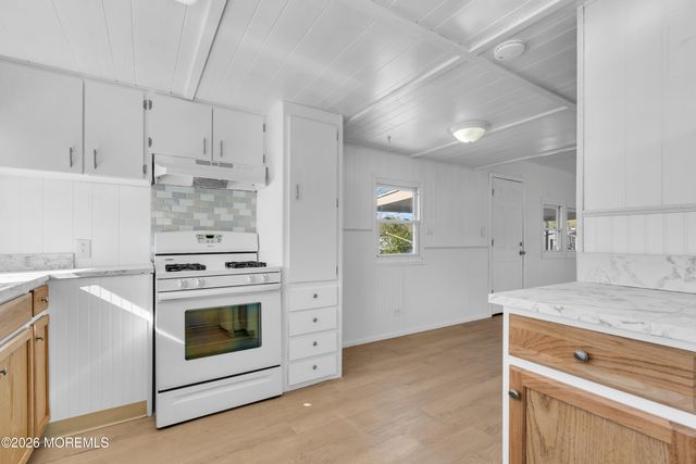845 Anvil Way, Toms River, NJ 08755
