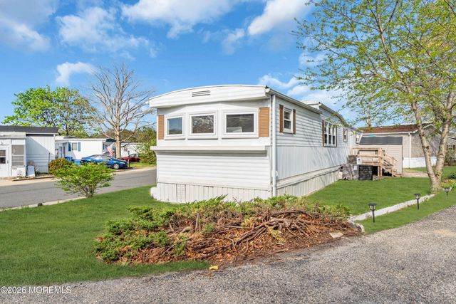 845 Anvil Way, Toms River, NJ 08755