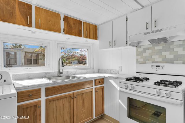 845 Anvil Way, Toms River, NJ 08755