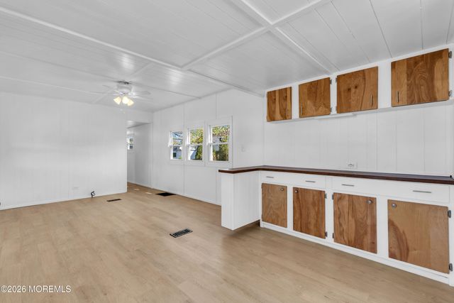 845 Anvil Way, Toms River, NJ 08755