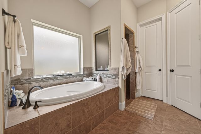 2029 Arrowood Glen Drive, Houston, TX 77077