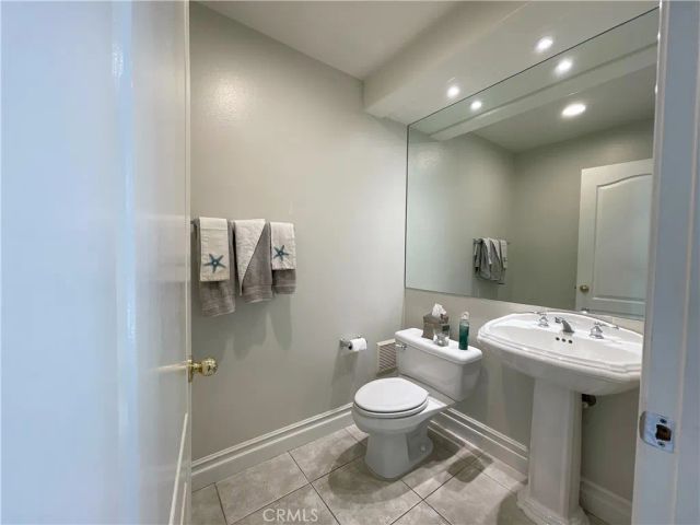 7248 Whitehall Lane, West Hills, CA 91307