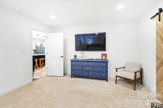 1333 Cortland Road E, Charlotte, NC 28209