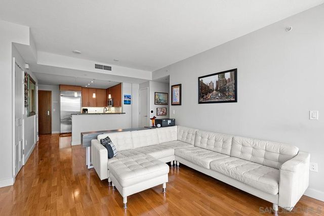 325 7th Avenue 1102, San Diego, CA 92101