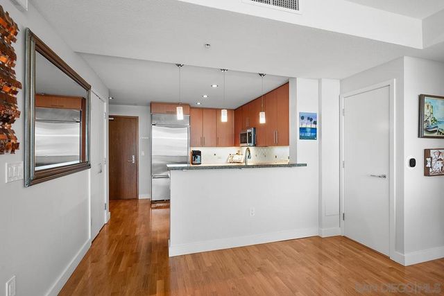 325 7th Avenue 1102, San Diego, CA 92101