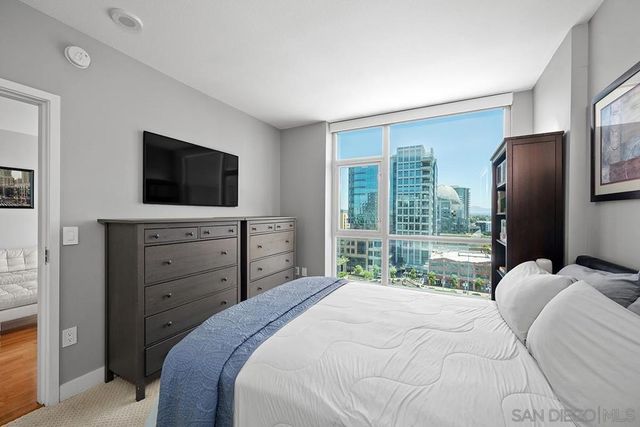 325 7th Avenue 1102, San Diego, CA 92101