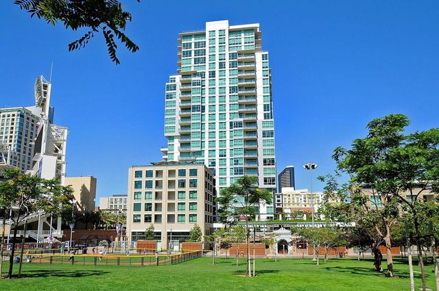 325 7th Avenue 1102, San Diego, CA 92101