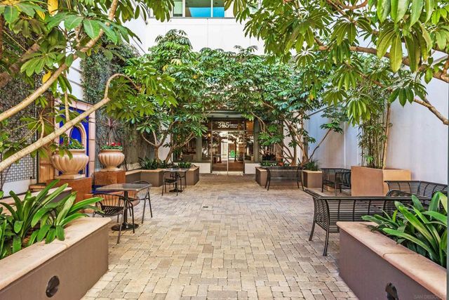 325 7th Avenue 1102, San Diego, CA 92101