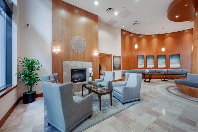 325 7th Avenue 1102, San Diego, CA 92101