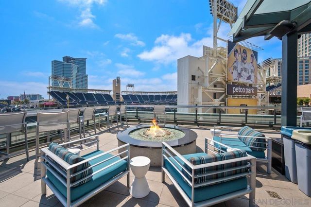 325 7th Avenue 1102, San Diego, CA 92101