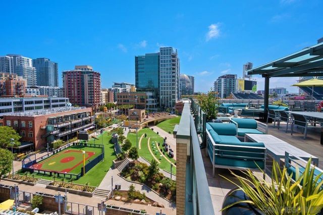 325 7th Avenue 1102, San Diego, CA 92101