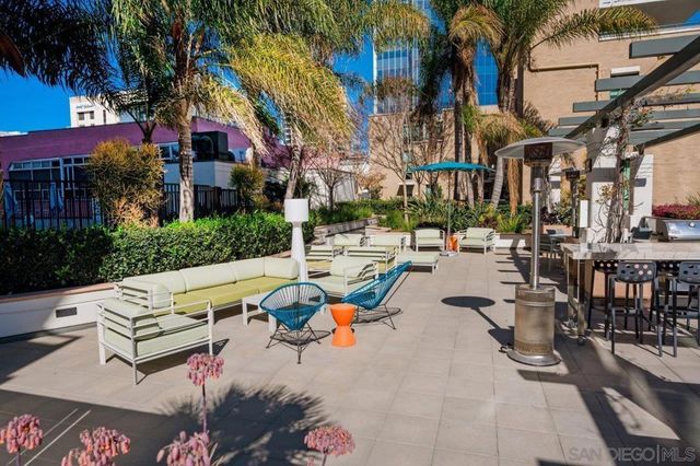 325 7th Avenue 1102, San Diego, CA 92101