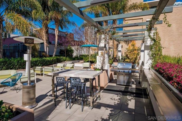 325 7th Avenue 1102, San Diego, CA 92101