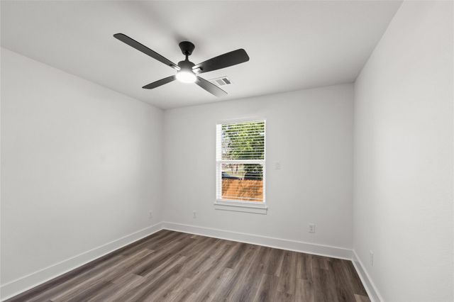 514 W Wilkins Street, Brenham, TX 77833