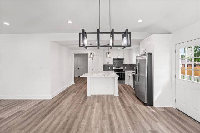 514 W Wilkins Street, Brenham, TX 77833