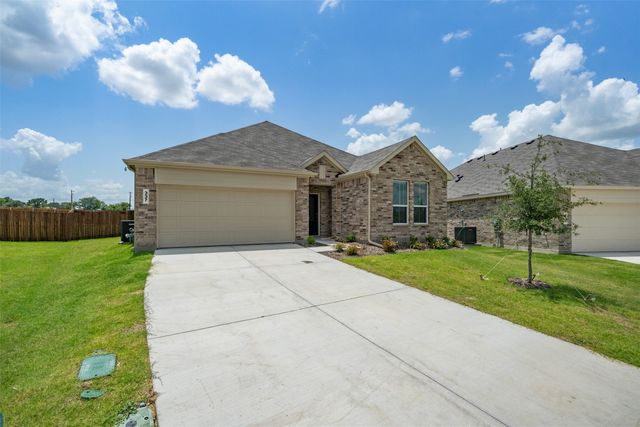 337 Sedalia Trail, Justin, TX 76247