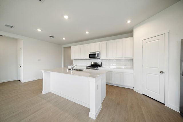 337 Sedalia Trail, Justin, TX 76247