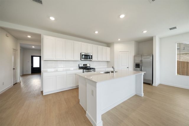 337 Sedalia Trail, Justin, TX 76247