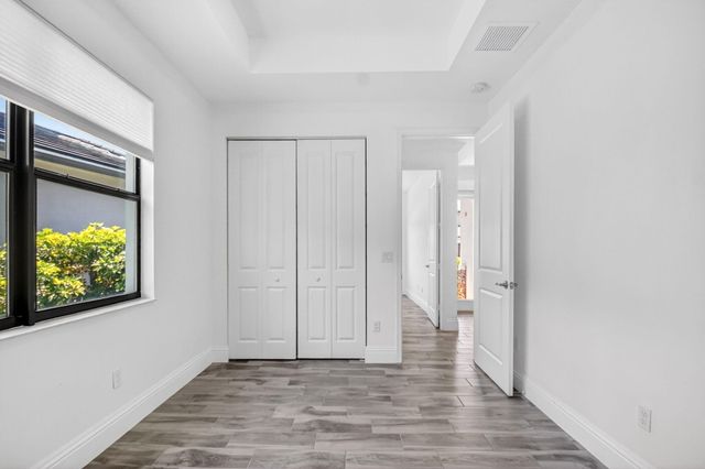 7563 Moonrise Drive, Lake Worth, FL 33467
