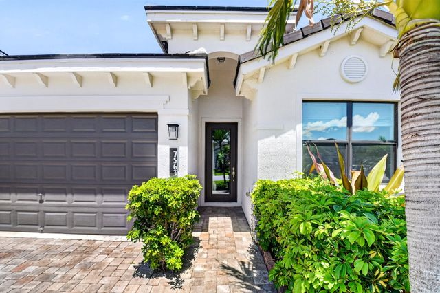 7563 Moonrise Drive, Lake Worth, FL 33467