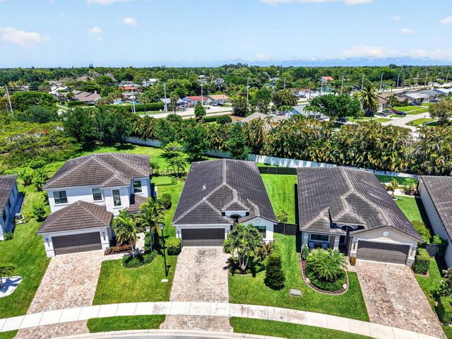 7563 Moonrise Drive, Lake Worth, FL 33467