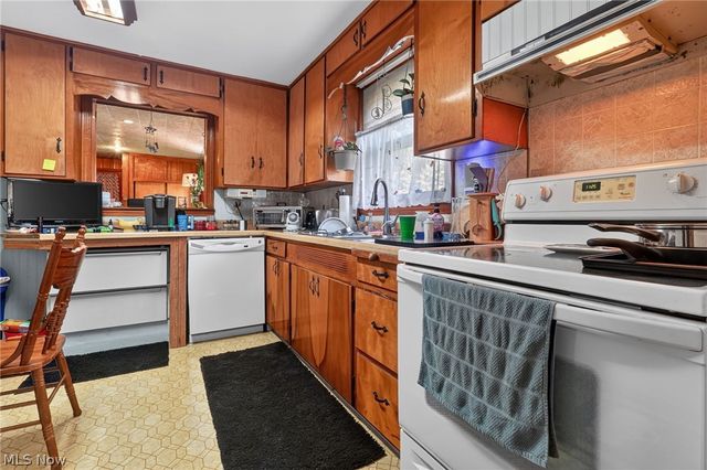 306 Everett Street, Grand River, OH 44045